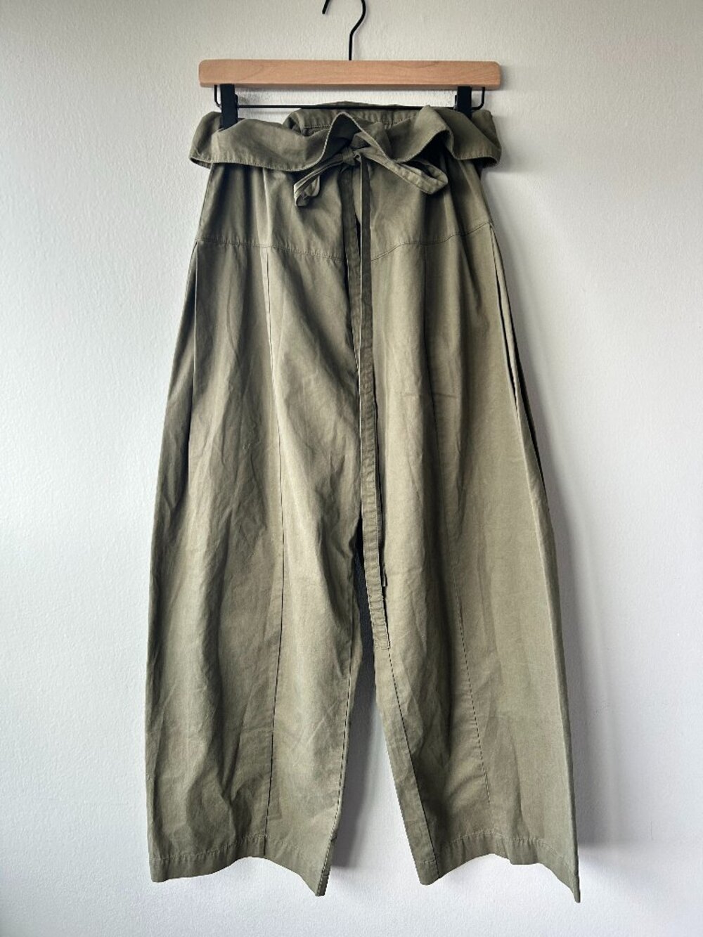 Banana Republic White Lotus Fisherman Pants Olive Green XS
